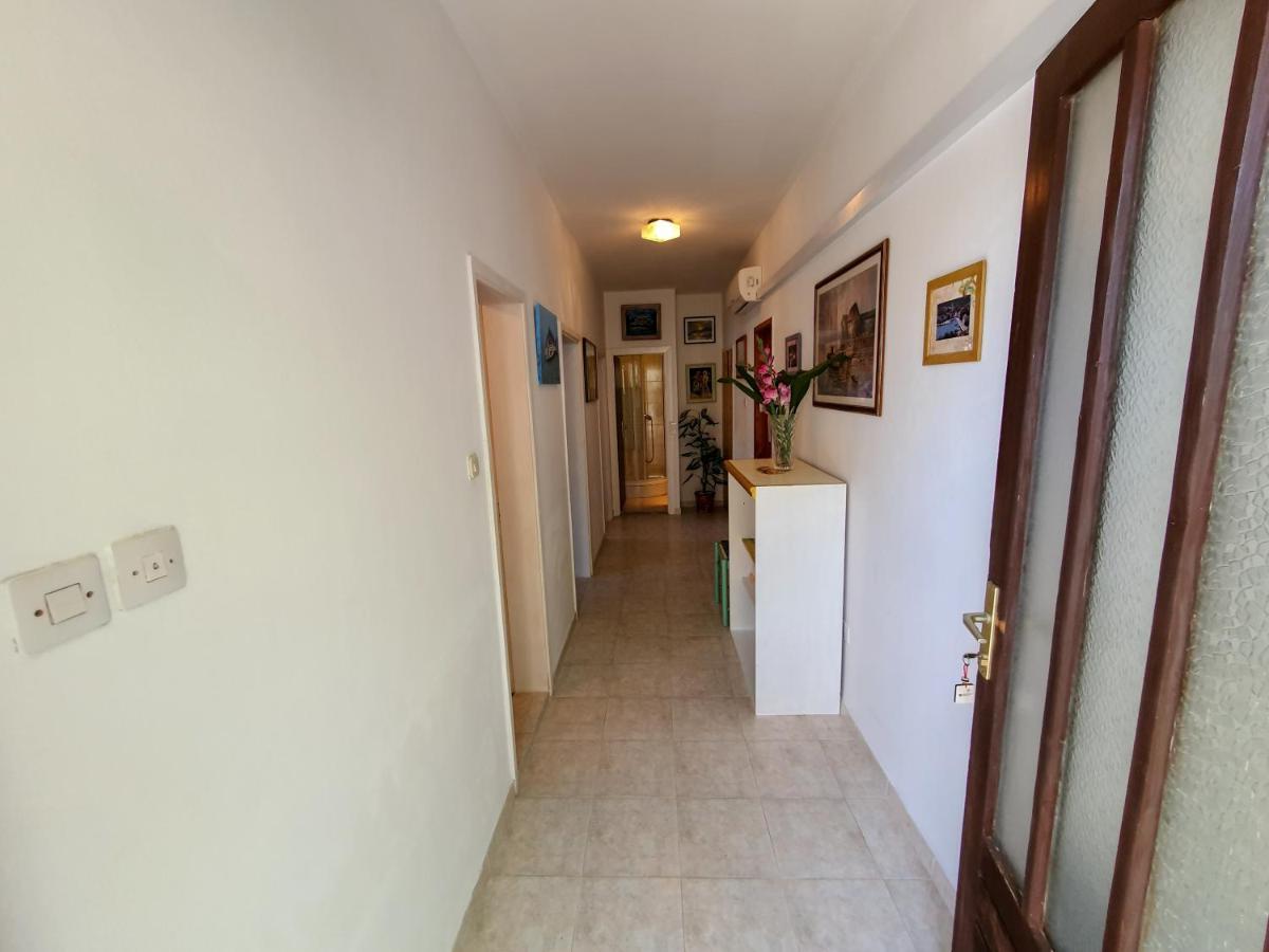 Makjanic Apartment Jelsa  Luaran gambar